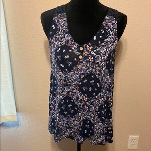 Sleek Navy Floral Tank Top for Effortless Style